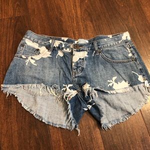 One Teaspoon denim shorts with flowers size 28